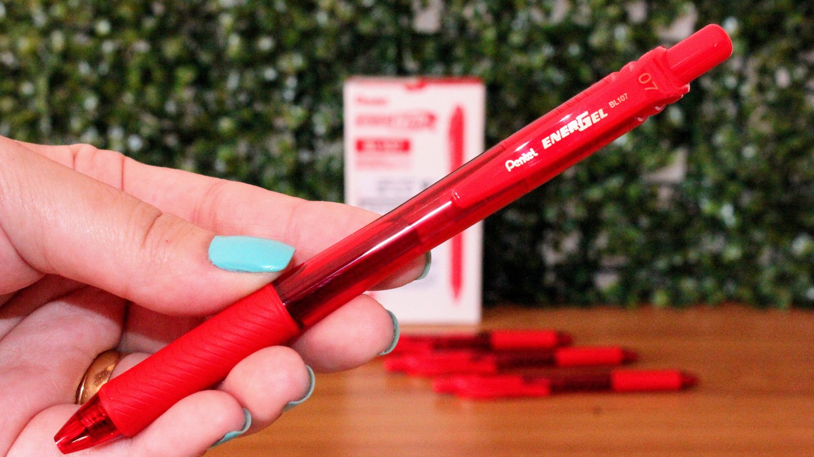 CANETA ENERGEL X RETRATIL 0,7MM  - PENTEL - VERMELHO